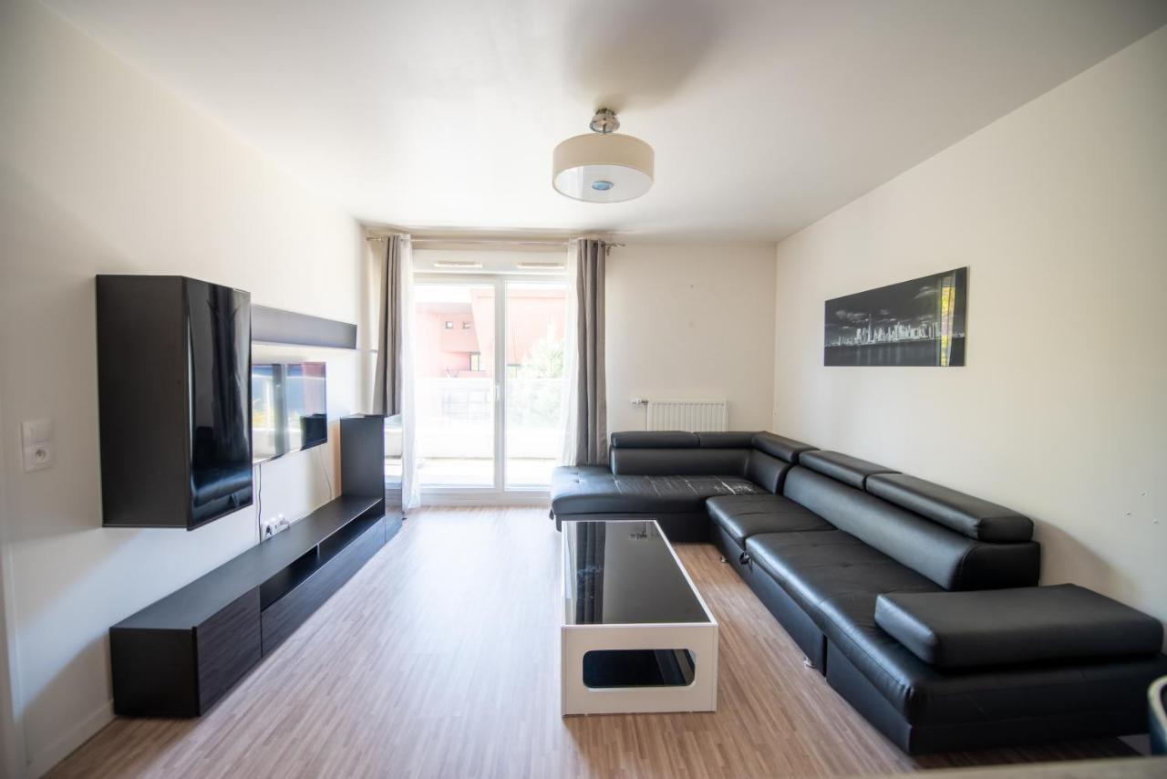 Appartements De 2 Ou 3 Chambres A 40 Minutes De Paris Courcouronnes Екстер'єр фото