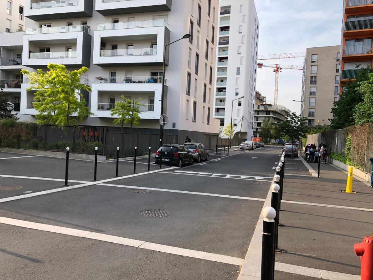Appartements De 2 Ou 3 Chambres A 40 Minutes De Paris Courcouronnes Екстер'єр фото